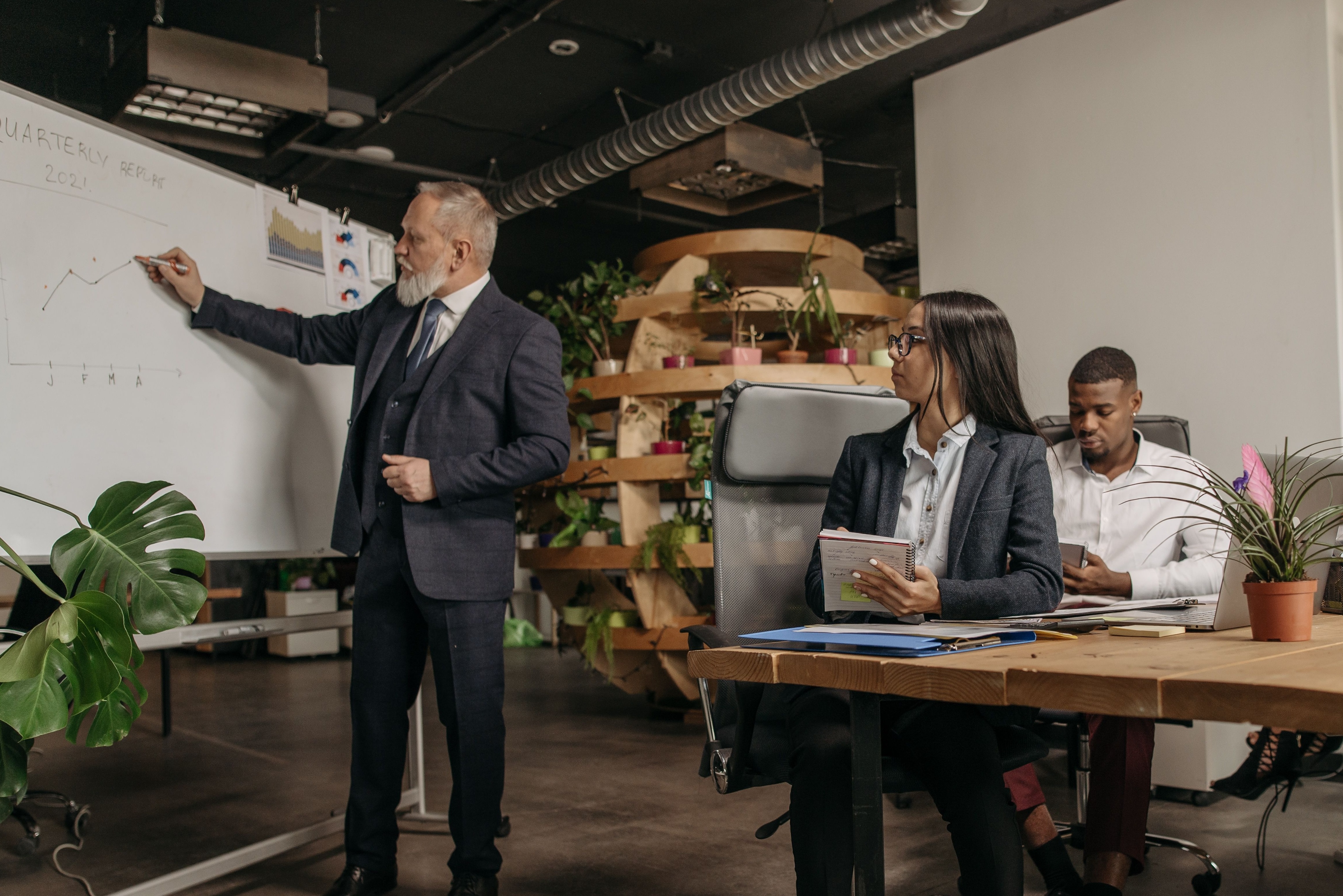 A team focused in their weekly Level 10 Meeting®.